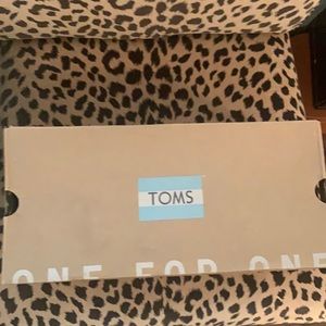 Tom’s size 8.5